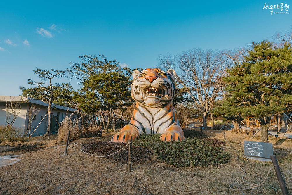 Winter scenery at the zoo